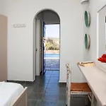 Aura Paros Apartament *