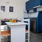 Aura Paros * Λογαράς