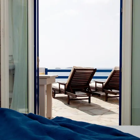 Aura Paros * Λογαράς